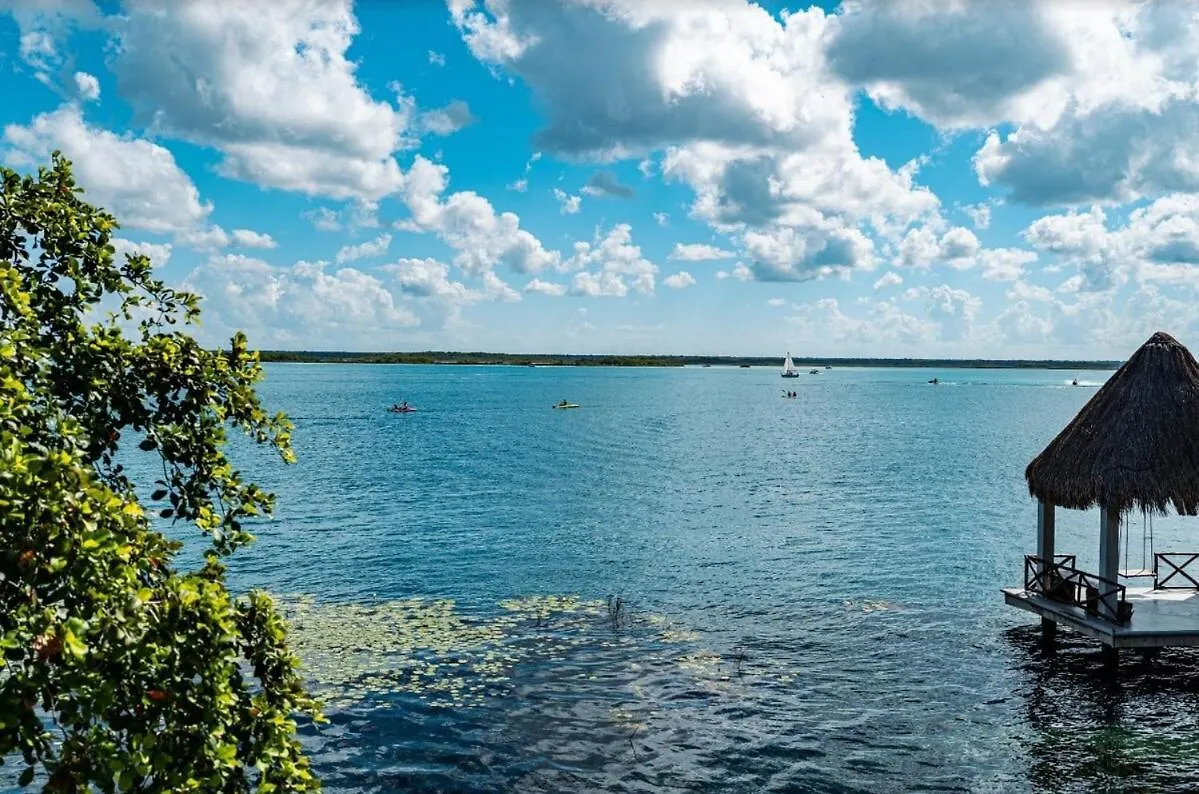 Casa Frente A La Laguna De Bacalar Βίλα